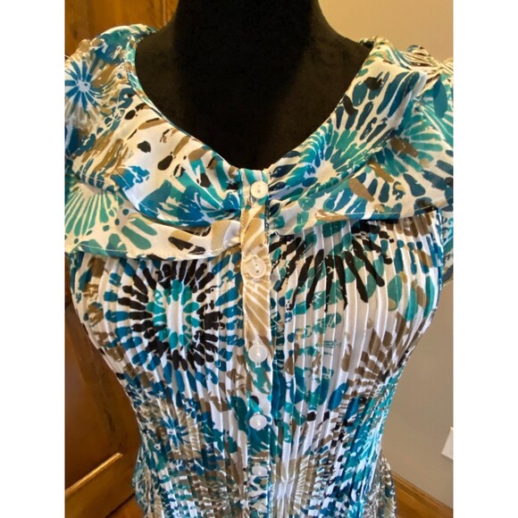 East 5th  Blouse Women’s Size ? Medium or  Large Top Cap Sleeved Collared - Picture 3 of 9